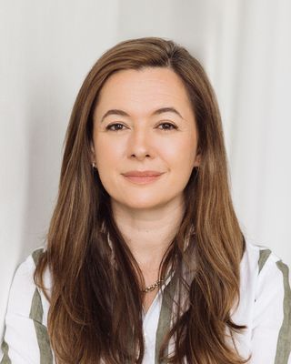 Photo of Kate McLennan, Psychotherapist, MA, MUKCP