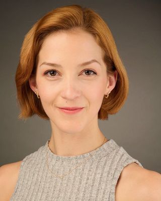 Photo of Elizabeth Eichler, Registered Psychotherapist, MACP, MSc, CCTS-I