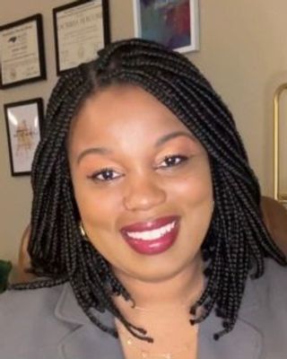 Photo of Lacrisha Holcomb, Licensed Clinical Mental Health Counselor, LCMHC