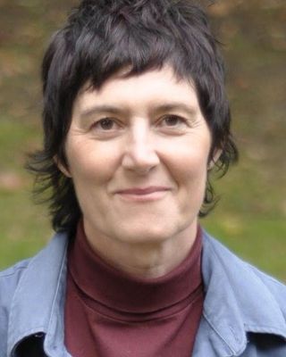 Photo of Zoe Tew-Thompson, Counsellor, PhD, MBACP