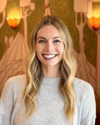 Photo of Cassidy Manning, Clinical Social Work/Therapist, LCSW