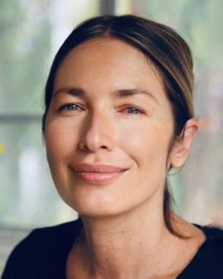 Photo of Jade Dearing, Marriage & Family Therapist, MA, LMFT