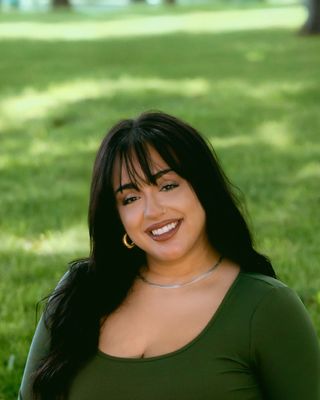 Photo of Miriam Longoria, Pre-Licensed Professional