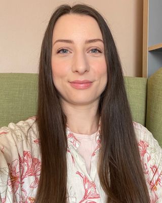 Photo of Jasmine Abbey, Counsellor, MNCPS Acc.