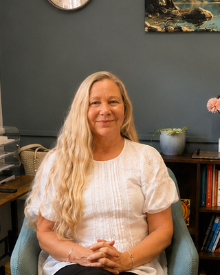 Photo of Tina Whatley, Counsellor, MNCPS Acc.