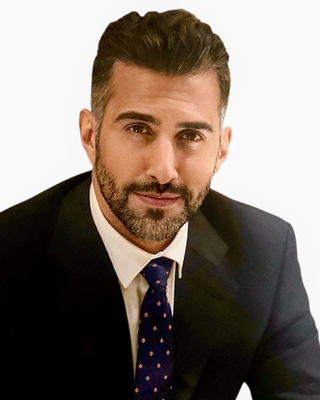 Photo of Hamed Hossainian, Psychiatric Nurse Practitioner, PMHNP