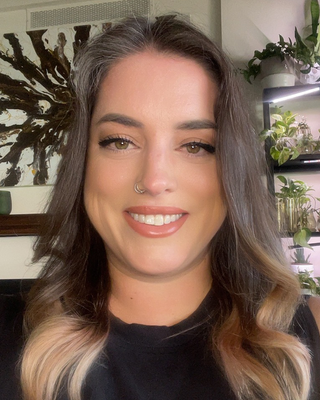 Lauren Prina Marriage Family Therapist Westlake Village CA  
