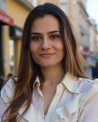Photo of Naz Yenmez, Psychiatric Nurse Practitioner, PMHNP