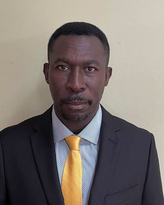 Photo of Cosby Obeng-Gyimah, Psychiatric Nurse Practitioner
