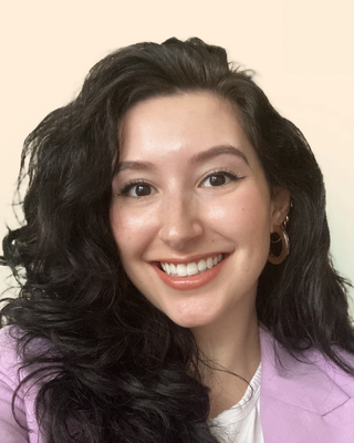 Photo of Amanda Rodrigues, Clinical Social Work/Therapist