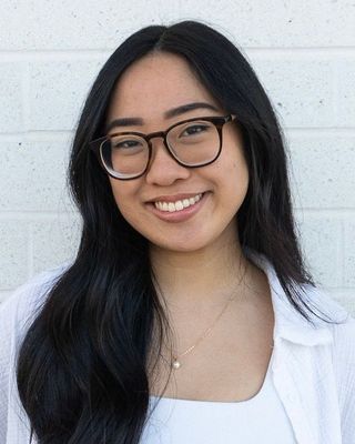 Photo of Lauren Lim, Registered Psychotherapist (Qualifying)