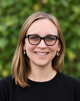 Photo of Zoe Davis, Pre-Licensed Professional, MS