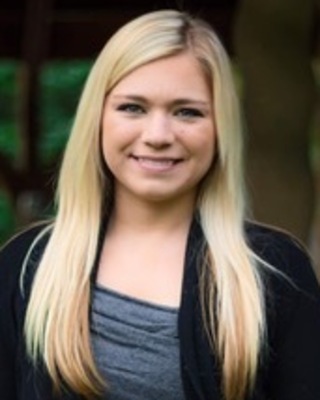 Photo of Erin Guyette, Marriage & Family Therapist Associate in Maple Grove, MN