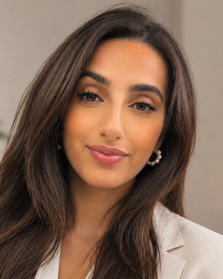 Photo of Furzana Noor Ahmed, Counsellor, MBACP