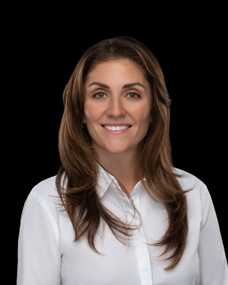 Photo of Stefani Pateryn, Psychiatric Nurse Practitioner, PMHNP
