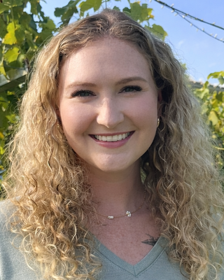 Photo of Darian Schloss, Pre-Licensed Professional, MSW, LSW