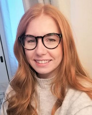 Photo of Hollie Cunningham, Counsellor in Glasgow, Scotland