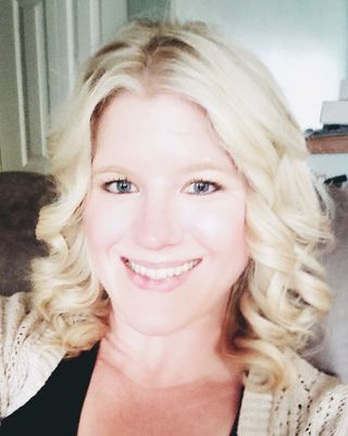 Photo of Danielle Bemis, Clinical Social Work/Therapist, BA, MSW, LICSW