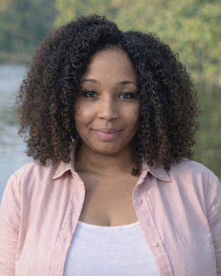 Photo of Yahsemin Lennan, Marriage & Family Therapist, LMFT
