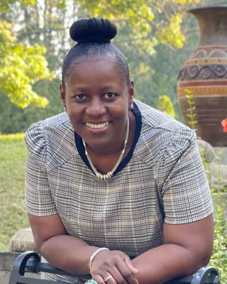 Photo of Flore Luxama, Clinical Social Work/Therapist, LCSW