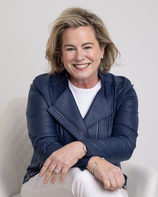 Photo of Lorraine Dundon, Clinical Social Work/Therapist, LICSW, MSW