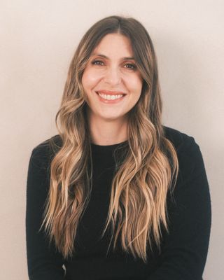 Photo of Dr. Rochelle Karapetian, Psychologist, Psy.D.