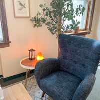 Gallery Photo of New World Psychology, Evanston, Therapist Chair