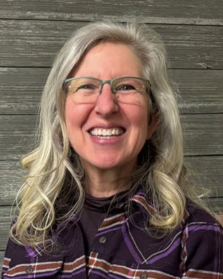 Photo of Laura McHenry, Pre-Licensed Professional