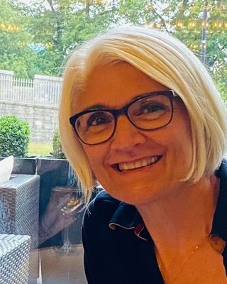 Photo of Annette Geraghty, Psychotherapist, MBABCP