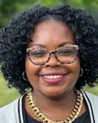 Photo of LaDonna Miller, Clinical Social Work/Therapist