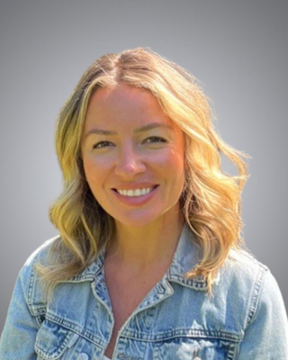 Photo of Larissa Dias, Counselor, LMHC