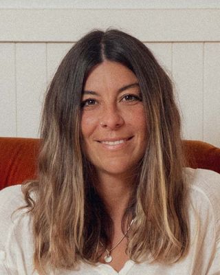 Photo of Kat Thompson, Psychotherapist, ACA-L2