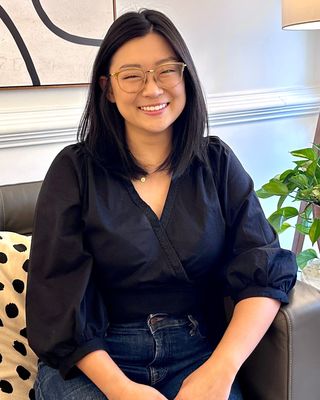 Photo of Jessica Chong, Marriage & Family Therapist Associate, MA, AMFT