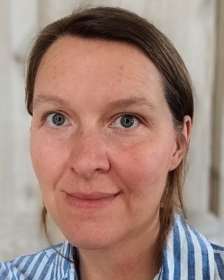 Photo of Caroline Matthews, Counsellor, MBACP