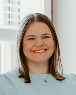 Photo of Lauren Bresky, Clinical Social Work/Therapist, LLMSW