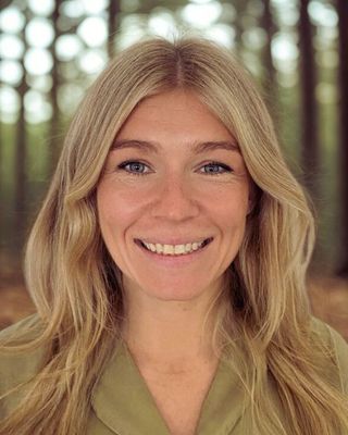 Photo of Lina Schonfeld, Psychologist, MPsych, PsyBA - Clin. Psych