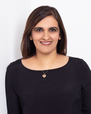 Photo of Farah Hussain, MBACP, Psychotherapist