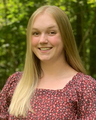 Photo of Mallory Bosma, Clinical Social Work/Therapist, LLMSW