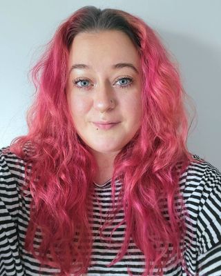 Photo of Georgina Alice Papworth - Ay Up Georgina, Psychotherapist, MA, HCPC-Art Therap.