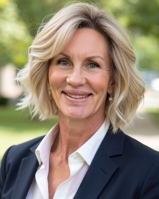 Photo of Kim Lennon, Marriage & Family Therapist, LMFT