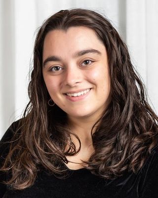 Photo of Emily Vaias, Clinical Social Work/Therapist, LSW, MSW