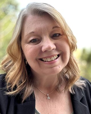 Photo of LeeAnne Leister, Counsellor, MC, CCC