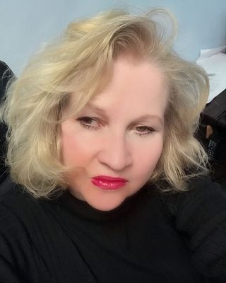 Photo of Julie Akins, Psychiatric Nurse Practitioner, FNP