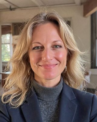 Photo of Sarah Barrett Lepore, Licensed Professional Clinical Counselor, MA, LPCC