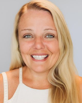 Photo of Jenn Bishop, Clinical Social Work/Therapist, MSW, CSW