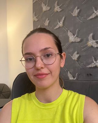 Photo of Elifnaz Tackin, Psychotherapist, MA, MBACP