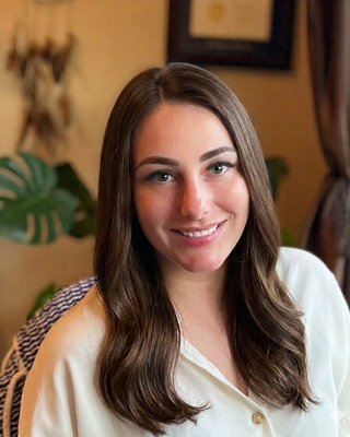 Photo of Nicole-Lee Anderson, Registered Social Worker, MSW, RSW