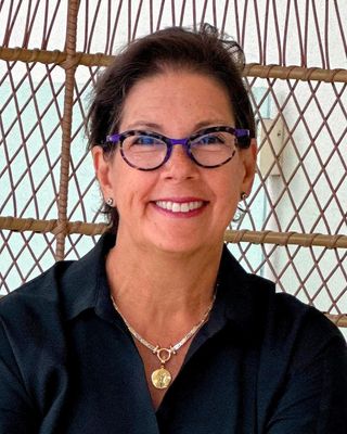 Photo of Lesa Rader-Giberson, Licensed Mental Health Counselor, LMHC-NY, LPC-CT