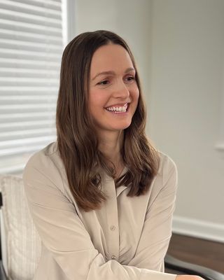 Photo of Catherine Poniros, Marriage & Family Therapist, LMFT