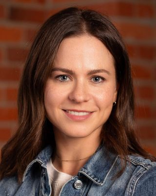 Photo of Nia Neumann, Counsellor, MA, CCC